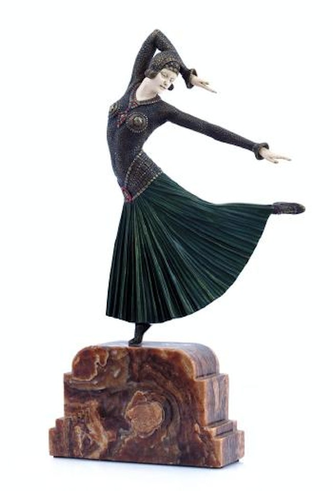 Figura femminile danzante by Demetre Chiparus
