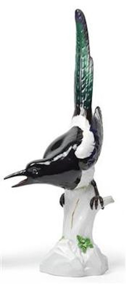 A figure of a magpie by Johann Joachim Kändler