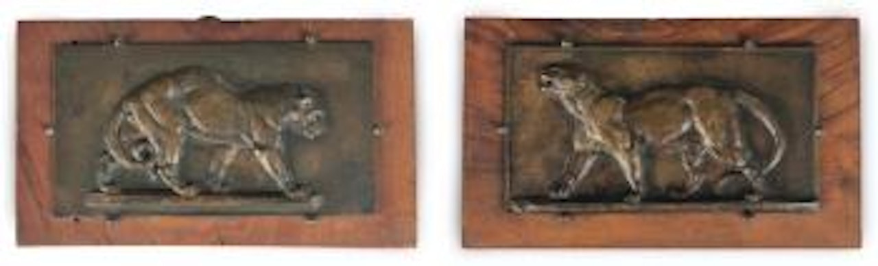 Lionnes marchant by Antoine-Louis Barye