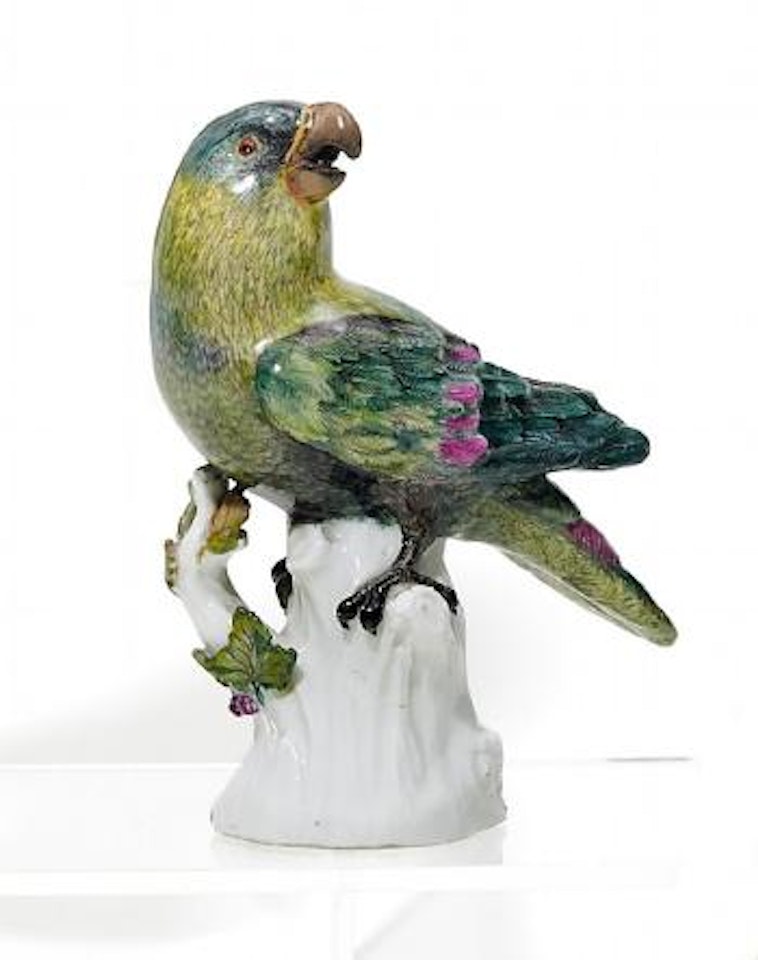 Parrot on tree stub by Johann Joachim Kändler