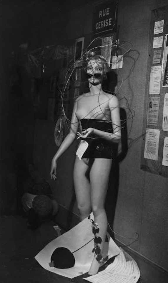 Mannequin de Joan Miró, Exposition Internationale du Surréalisme by Man Ray