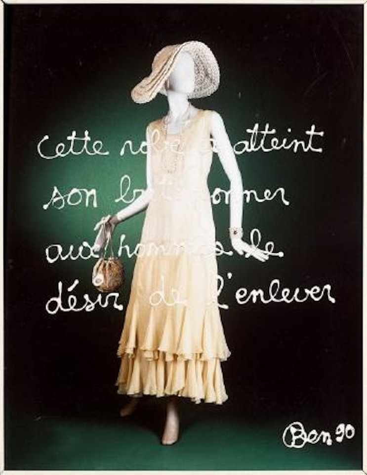 Cette robe a atteint son but : donner aux hommes le désir de l'enlever by Ben Vautier