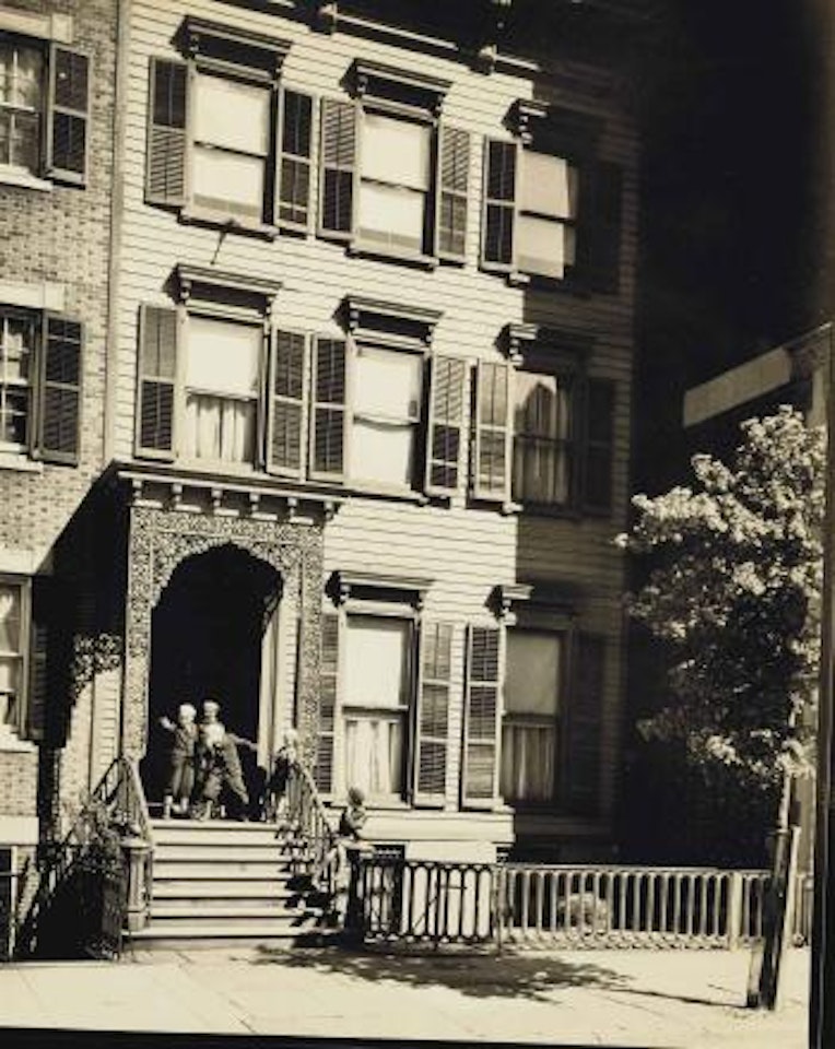 Willow street, no. 113, Brooklyn by Berenice Abbott