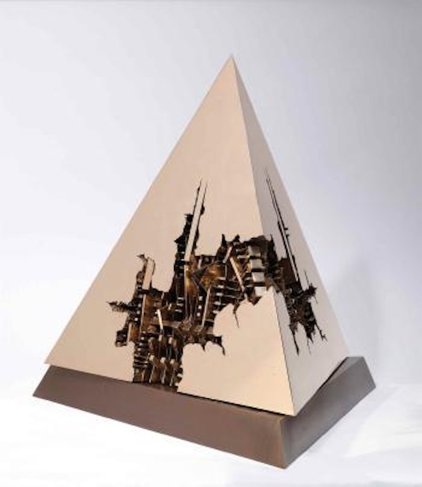 Piramide by Arnaldo Pomodoro