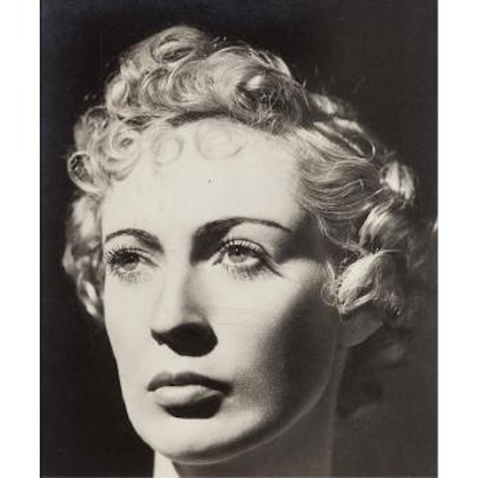 Portrait de femme au visage sculptural by Dora Maar