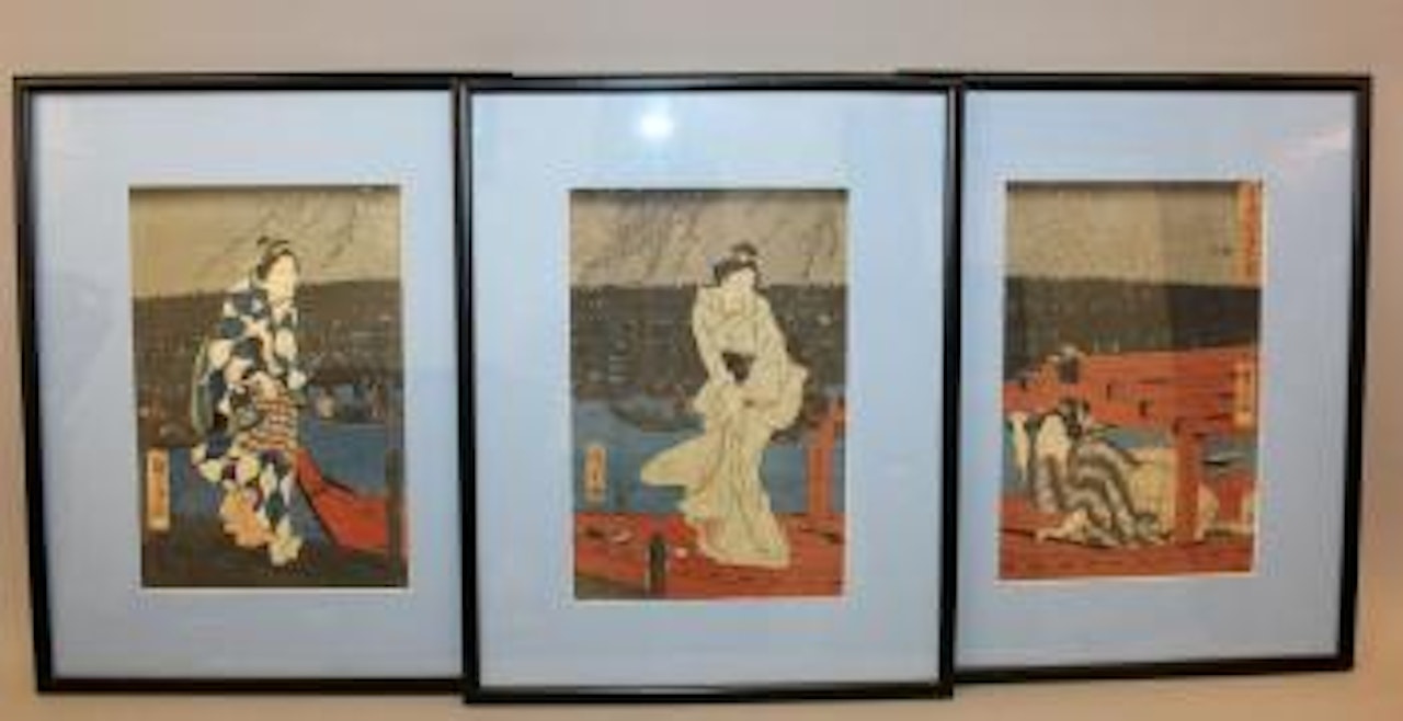 Ladies enjoying the evening fireworks at Ryogoku bridge by Utagawa Hiroshige