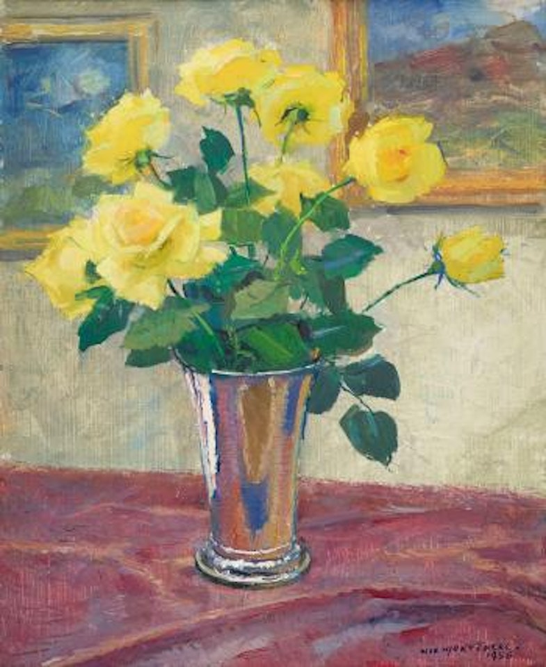 Gula rosor i silverpokal by Olle Hjortzberg