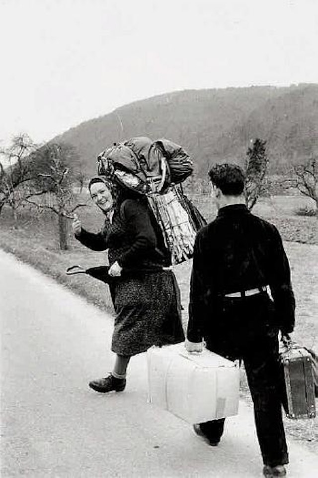 Travelling merchants by Henri Cartier-Bresson