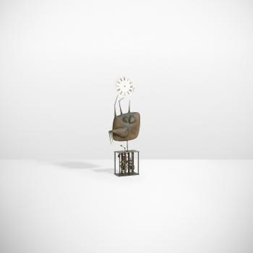 L'horloge by Philippe Hiquily