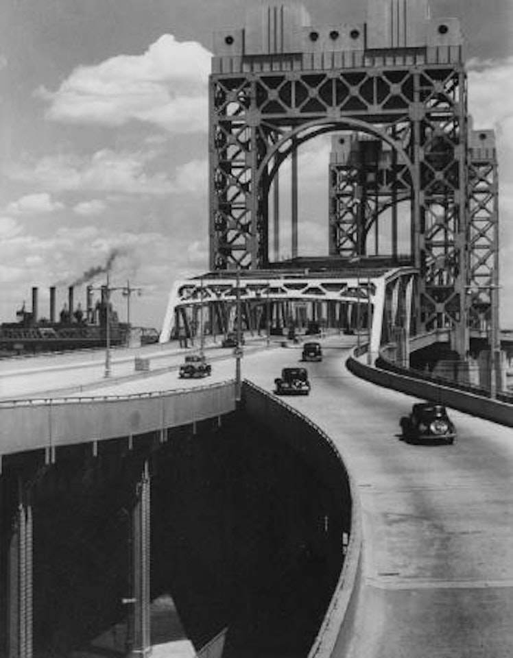 Tri-Borough Bridge, East 125th Street, June 29th (de la serié 'Changing New York') by Berenice Abbott