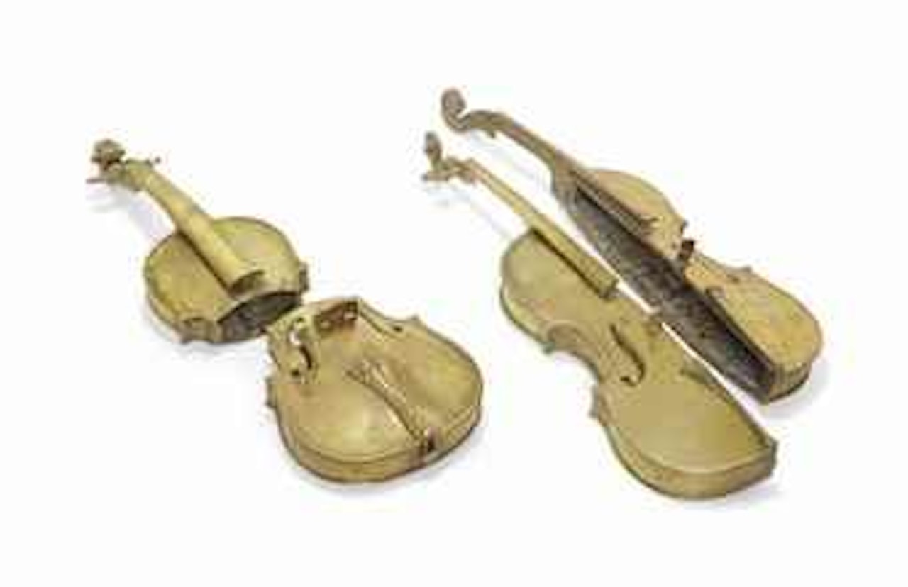 Deux violons découpés by Arman