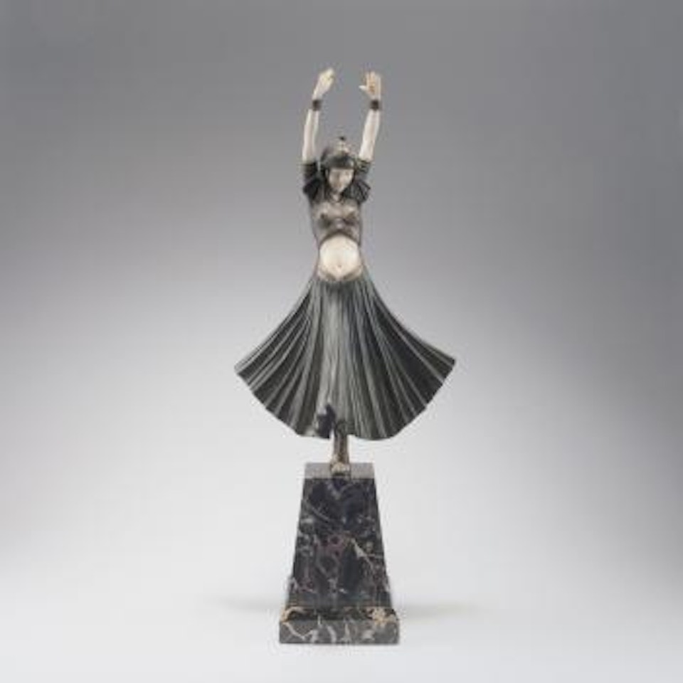 'Danseuse hindoue' ('Hindu Dancer') by Demetre Chiparus