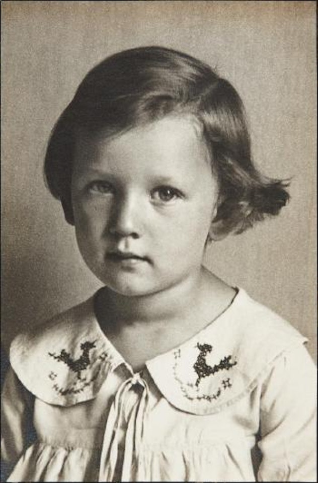 Mädchenportrait by August Sander