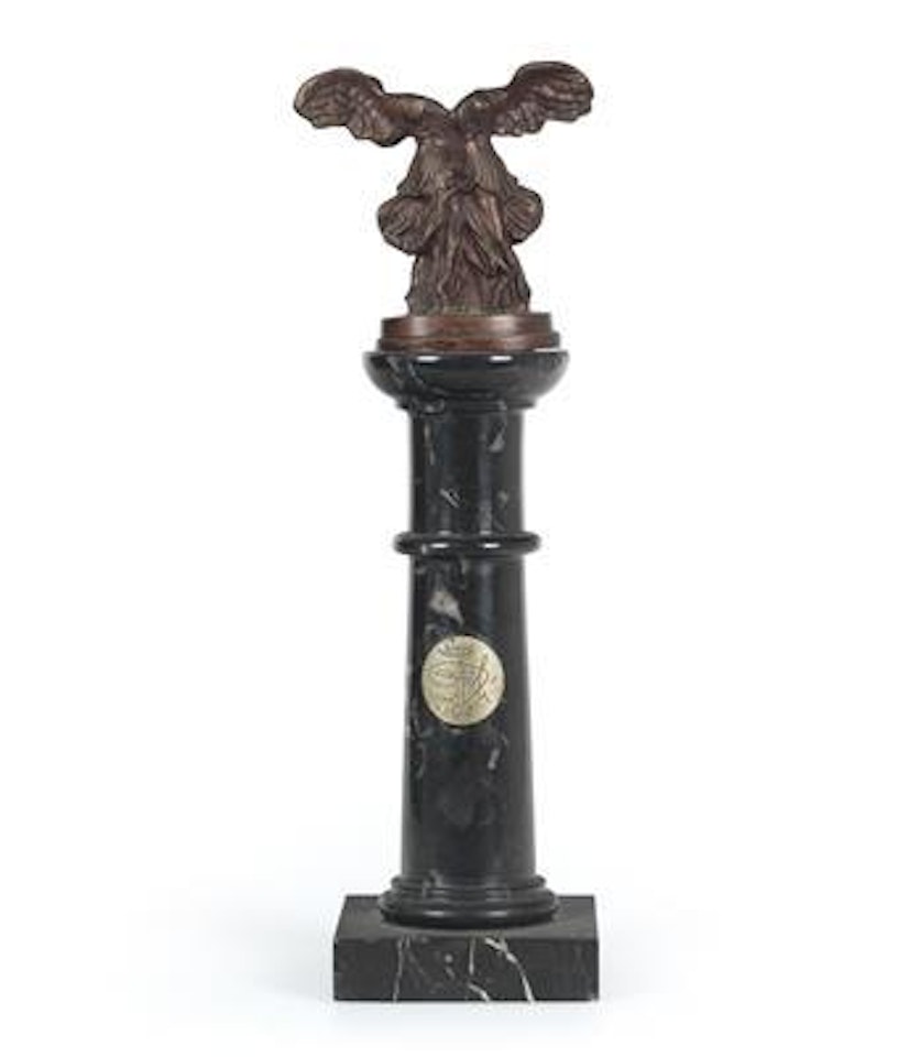 Double Victoire de Samothrace by Salvador Dali
