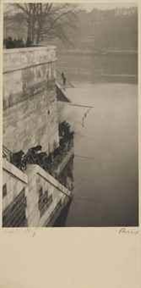 Pêcheurs Derrière Notre-dame by André Kertész