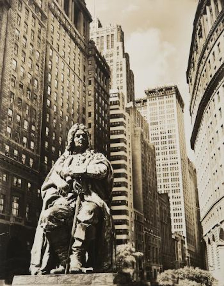 De Peyster statue, Bowling Green, N. Y. C. by Berenice Abbott