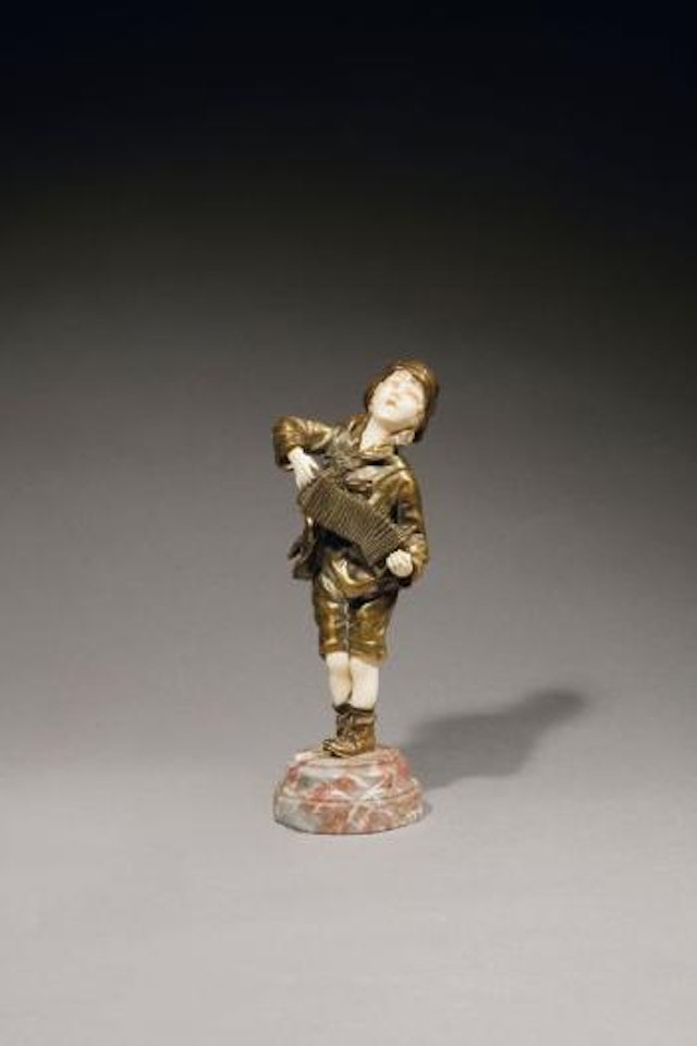 Le petit joueur d'accordéon by Demetre Chiparus