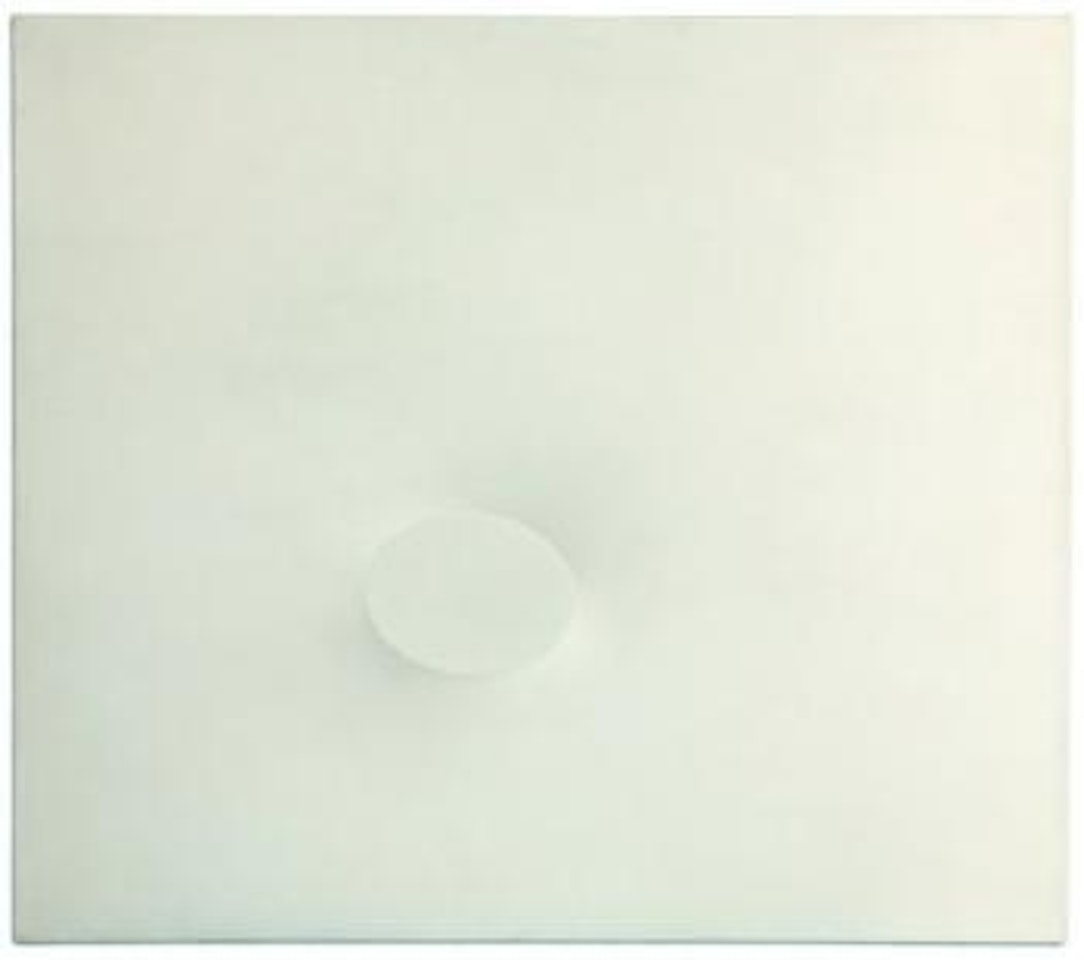 Un ovale bianco by Turi Simeti