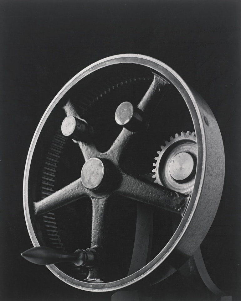 CONCEPTUAL FORMS 0039' by Hiroshi Sugimoto