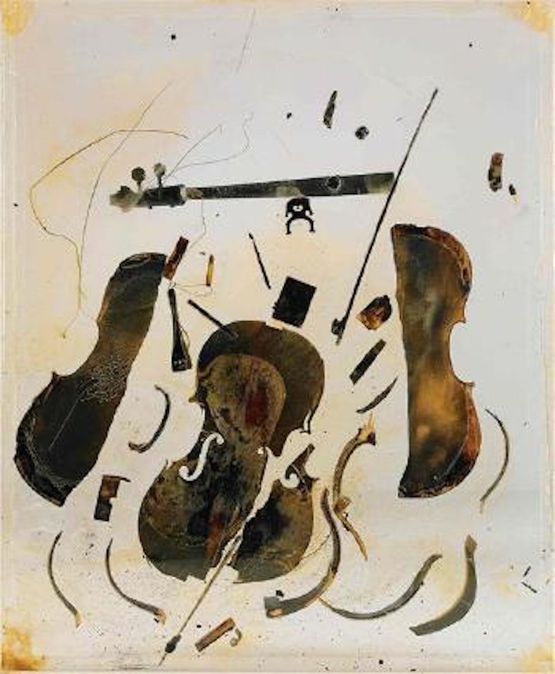 Colère de violoncelle calciné by Arman