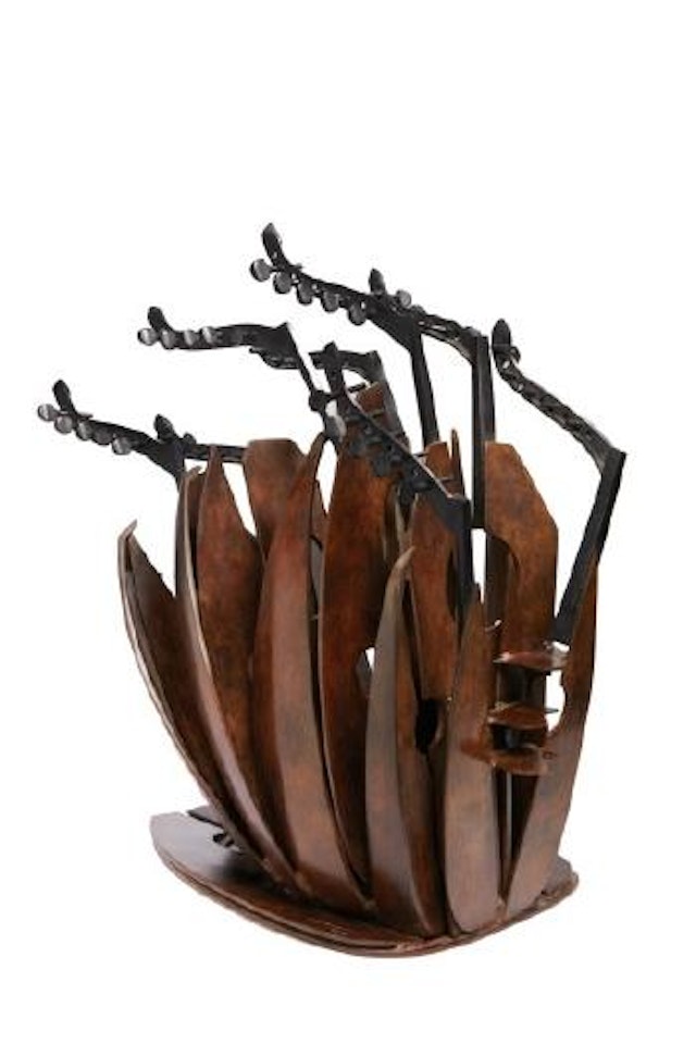 Luth en Cascade by Arman