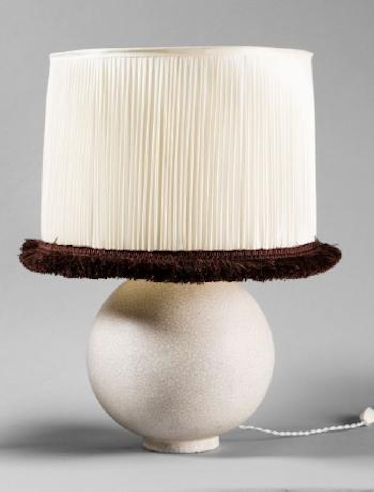 Lampe de table sphérique à petit col épaulé et base circulaire by Emile-Jacques Ruhlmann