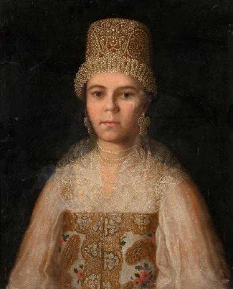 Portrait de jeune fille en costume traditionnel by Russian School