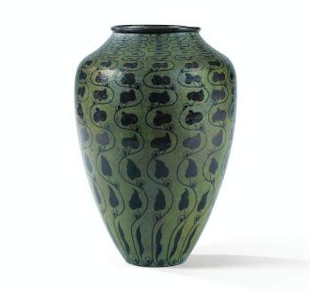 Vase lierre by Jean Dunand