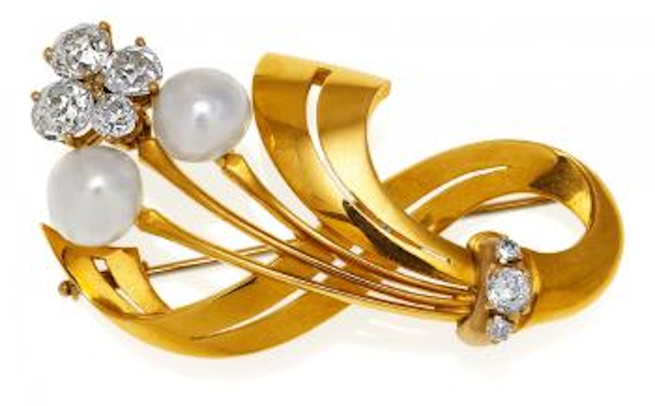 Pearl-Diamond-Brooch by Unknown Jewelry Maker