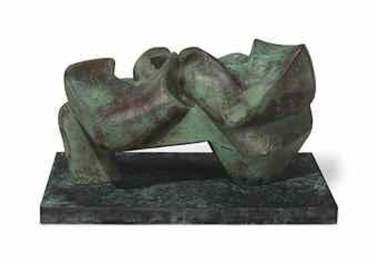 Large Slow Form by Henry Moore