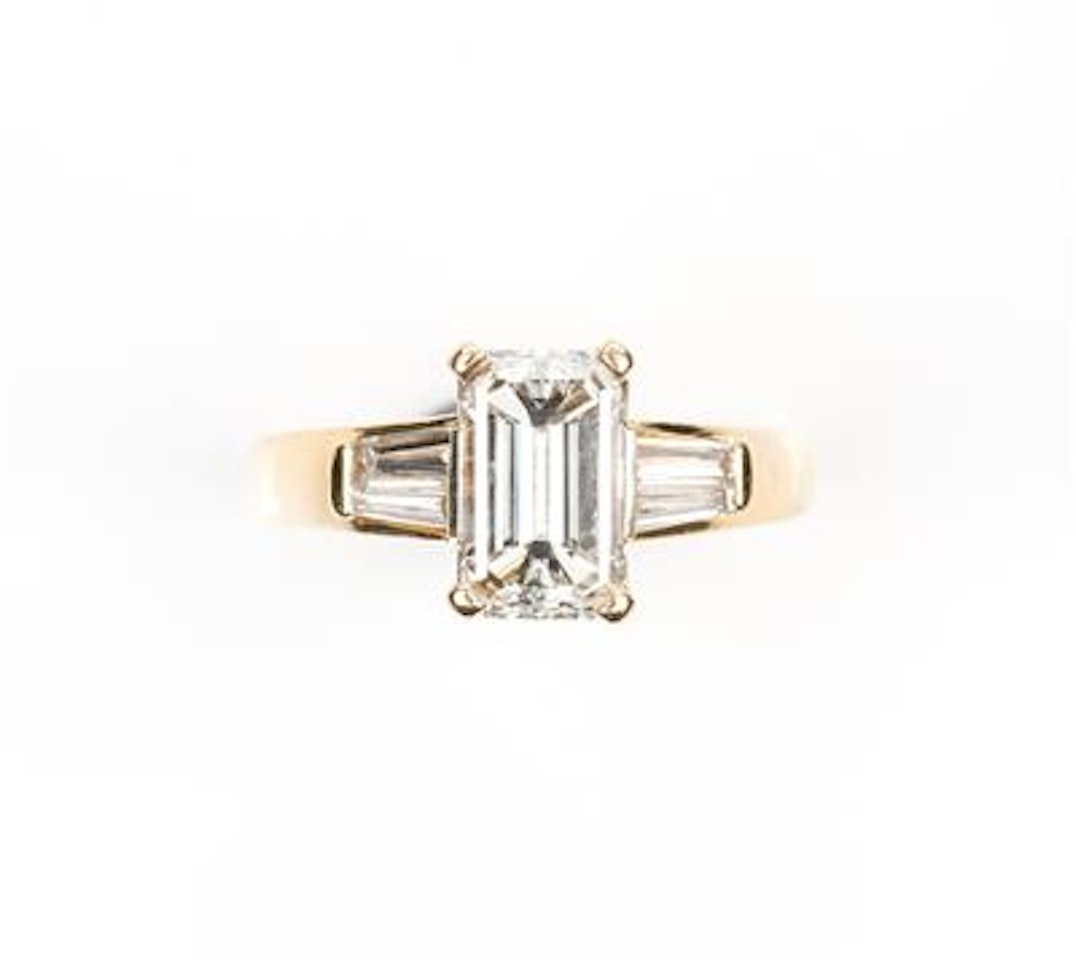 Gold 750 by Unknown Jewelry Maker
