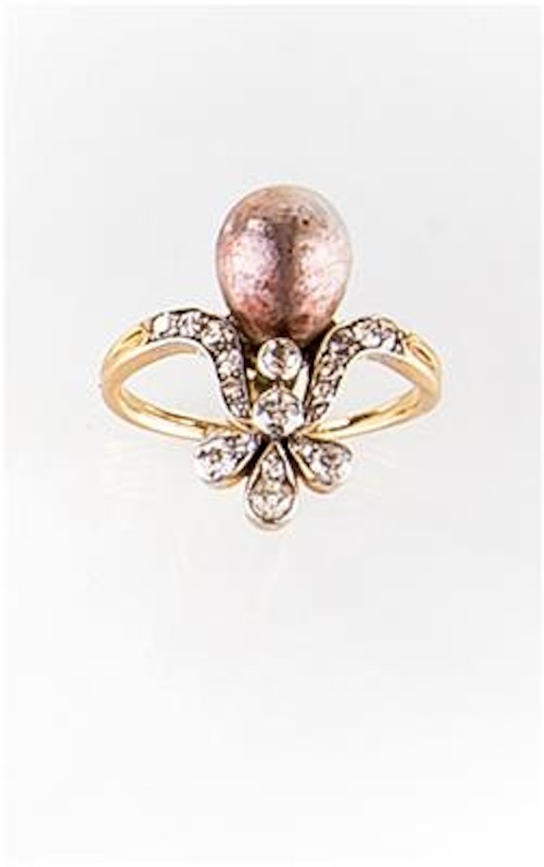 Gold 580 by Unknown Jewelry Maker
