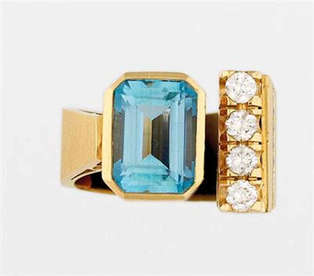 Gold 750 by Unknown Jewelry Maker