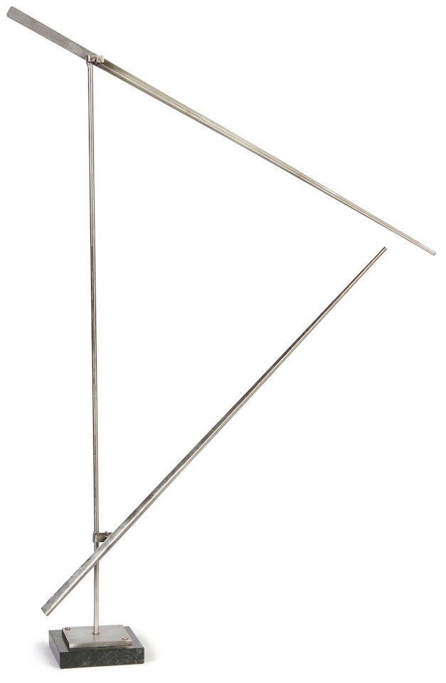 ONE UP ONE DOWN OBLIQUE CLOSED VARIATION II by George Rickey