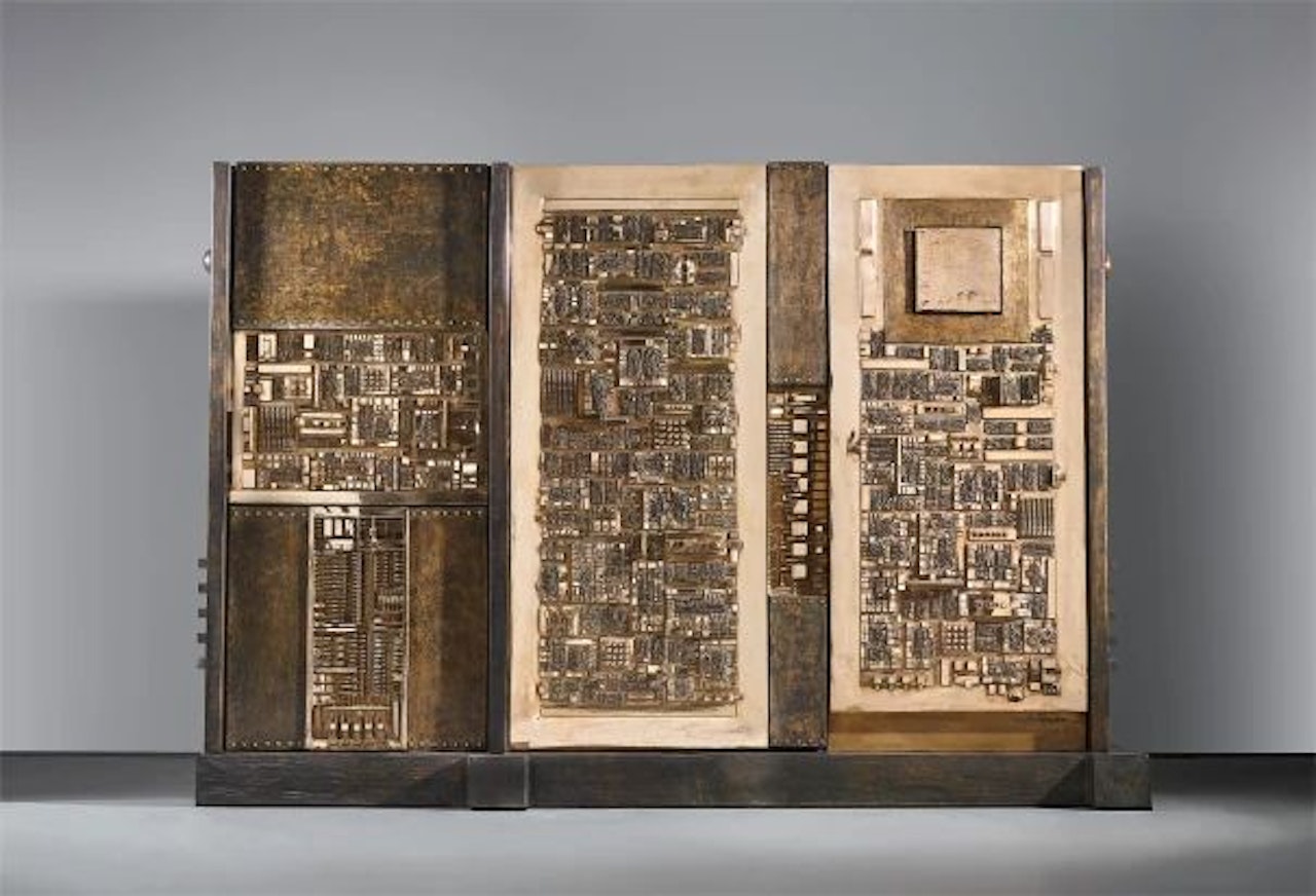 Grande Tavola Della Memoria by Arnaldo Pomodoro