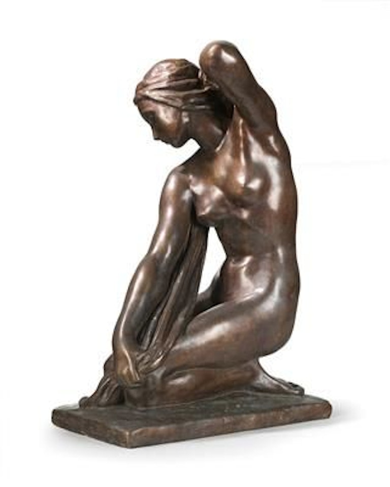 Knieende mit Badetuch - woman kneeling with towel by Fritz Klimsch