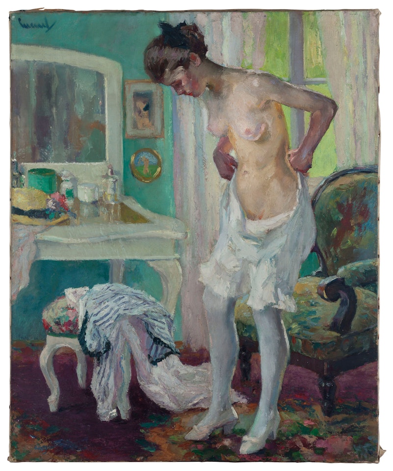 Mädchen beim Ankleiden by Edward Cucuel