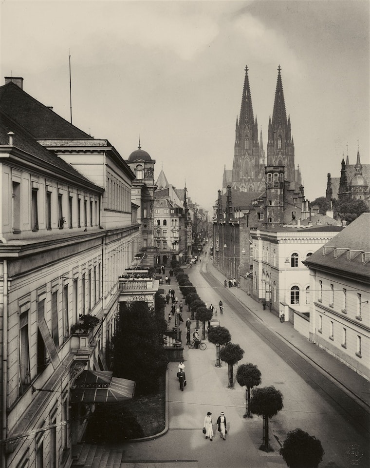 Zeughausstraße by August Sander