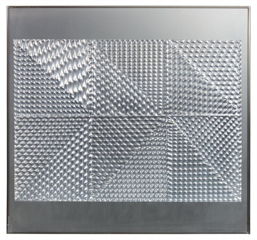 Relief mit Dreiecken by Heinz Mack