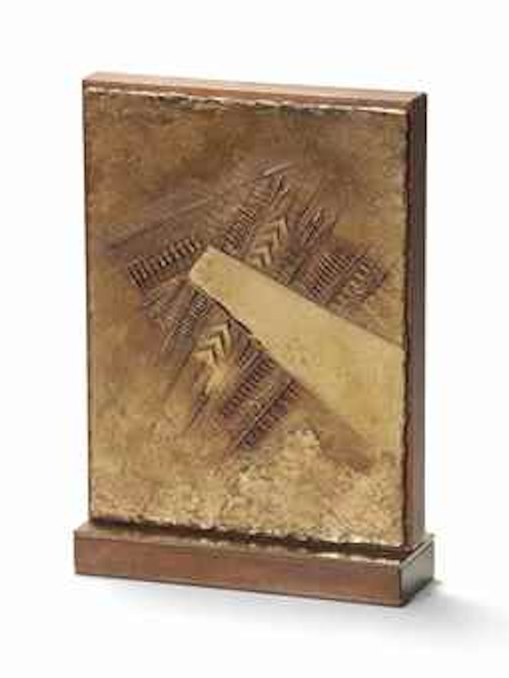 Trapezio, Bassorilievo by Arnaldo Pomodoro