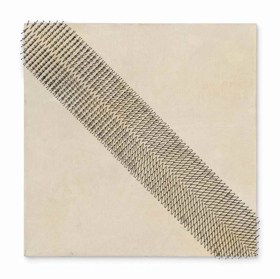 Diagonale Teilung voeneinander weg (Diagonal Division) by Günther Uecker