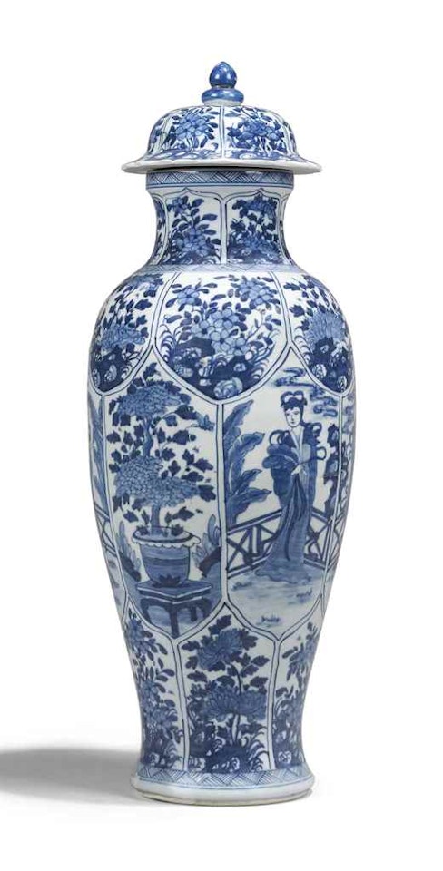 A LARGE CHINESE 'VUNG TAO CARGO' BLUE AND WHITE VASE AND COVER by Anonymous