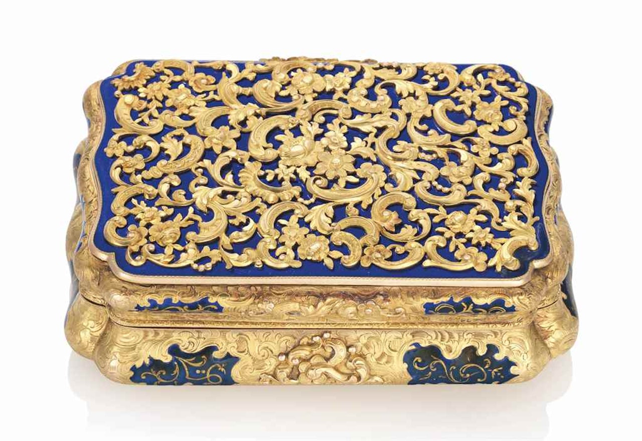 A GERMAN ENAMELLED GOLD SNUFF-BOX BY CHARLES COLINS SONS (FL. 1837 - AFTER 1870) by Anonymous