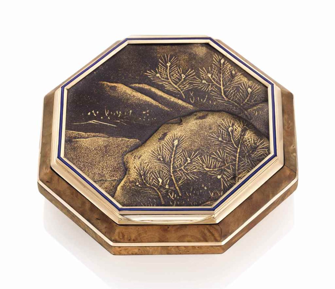 A FRENCH ENAMELLED GOLD-MOUNTED WOOD AND LACQUER SNUFF-BOX BY PIERRE-ANDRÉ MONTAUBAN (FL. 1806-1822) by Anonymous