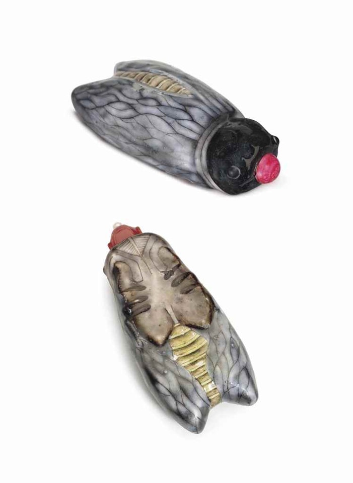 AN ENAMELED MOLDED PORCELAIN 'CICADA' SNUFF BOTTLE by Anonymous
