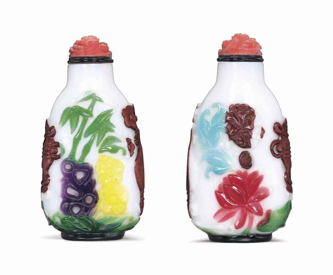 A SIX-COLOR-OVERLAY WHITE GLASS SNUFF BOTTLE by Anonymous
