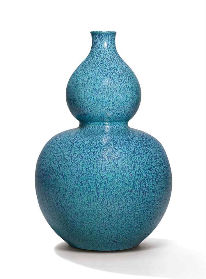 A FINE AND VERY RARE LARGE ROBIN’S EGG-GLAZED DOUBLE-GOURD VASE by Anonymous