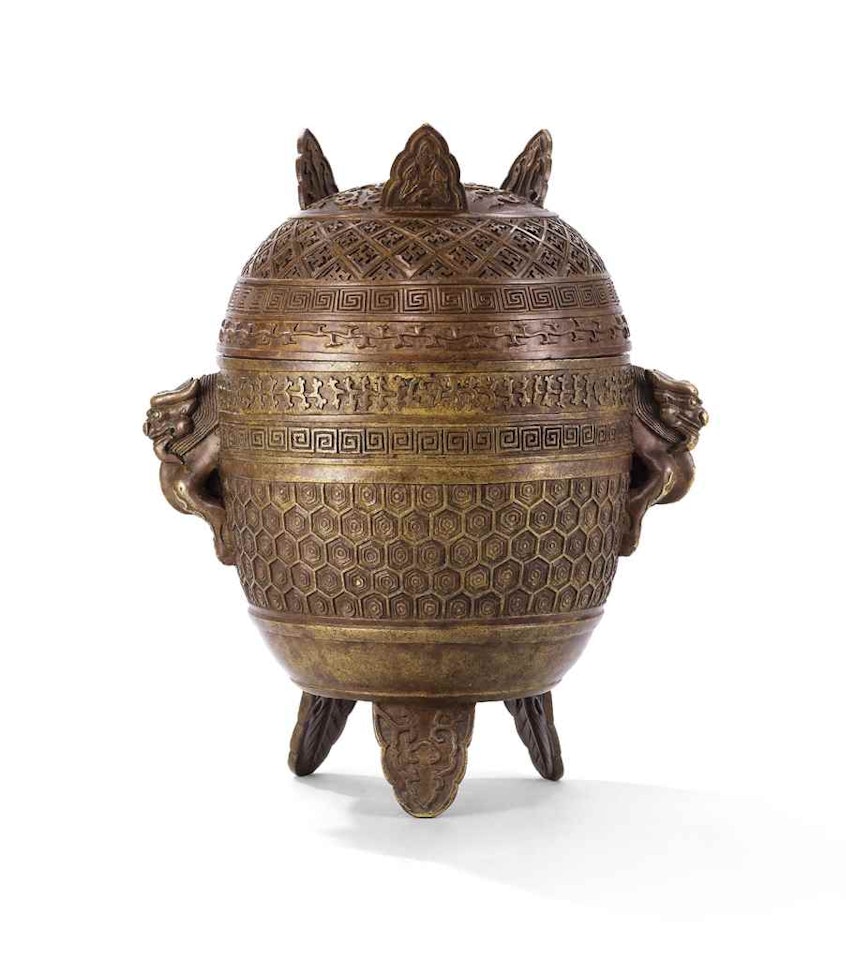 A RARE BRONZE TRIPOD VESSEL AND COVER, XING by Anonymous