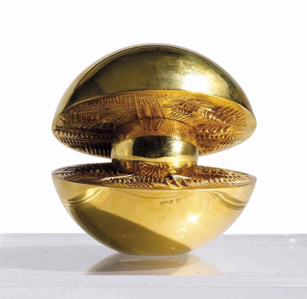 Rotante con sfera interiore (Rotanda with Interiour Sphere) by Arnaldo Pomodoro