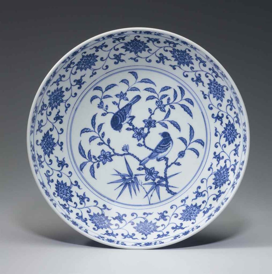 A FINELY PAINTED MING-STYLE BLUE AND WHITE DISH by Anonymous